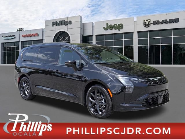 New 2027 Chrysler Pacifica Limited FWD image 1