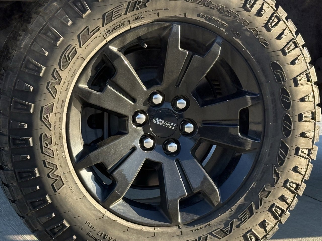 Certified 2022 GMC Canyon AT4 image 8