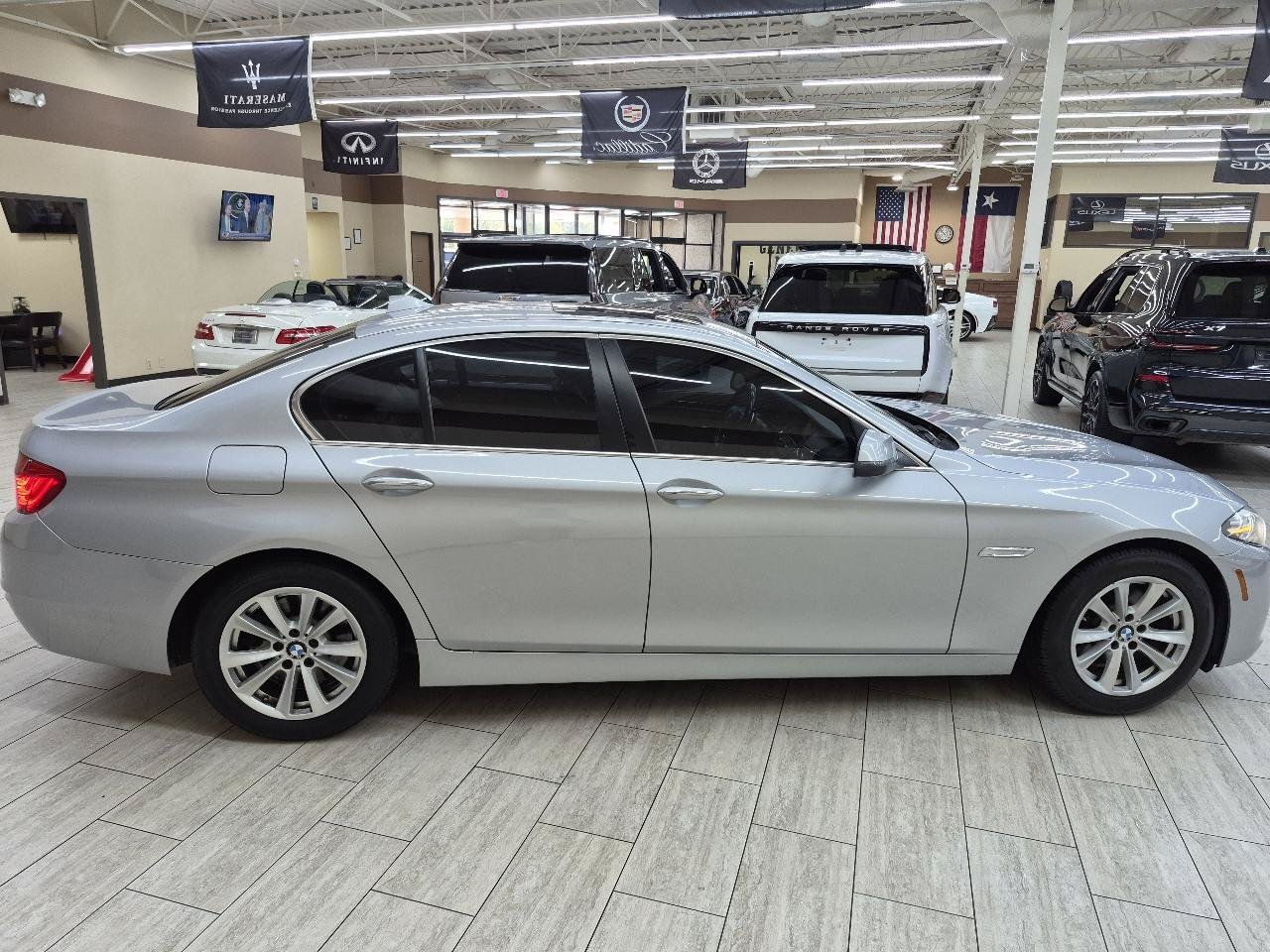 Used 2016 BMW 528i Sedan RWD image 11