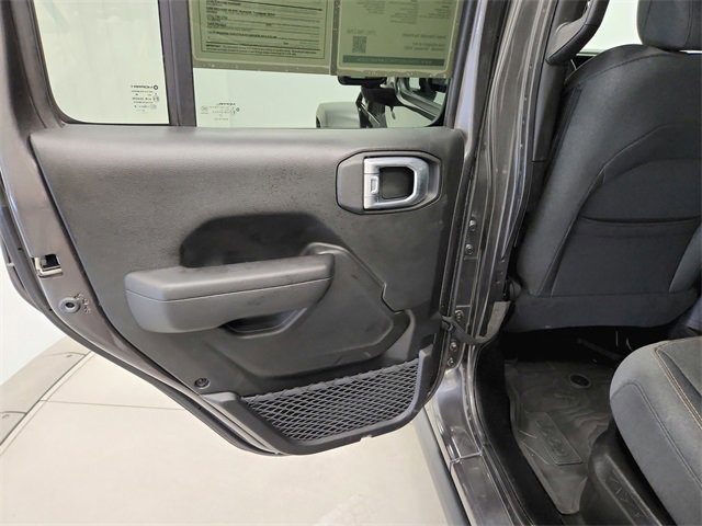 Used 2024 Jeep Wrangler Unlimited image 29