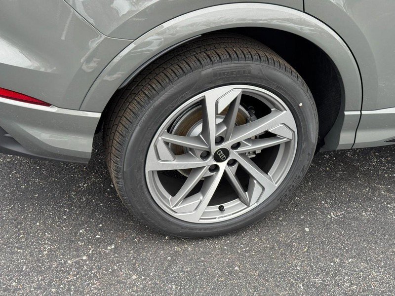 New 2025 Audi Q3 2.0T Premium image 4