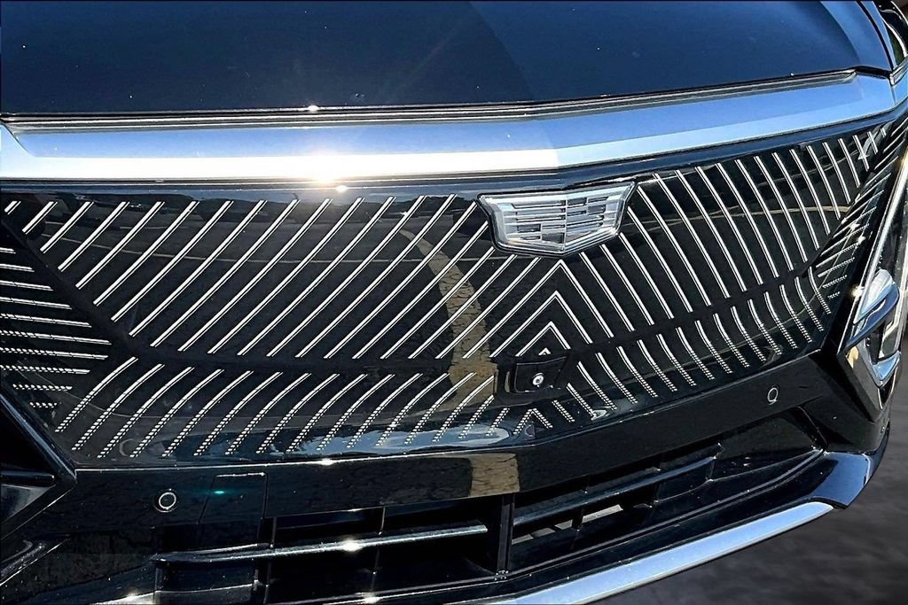 Used 2024 Cadillac Lyriq Tech w/ Driver Assist Package RWD image 32
