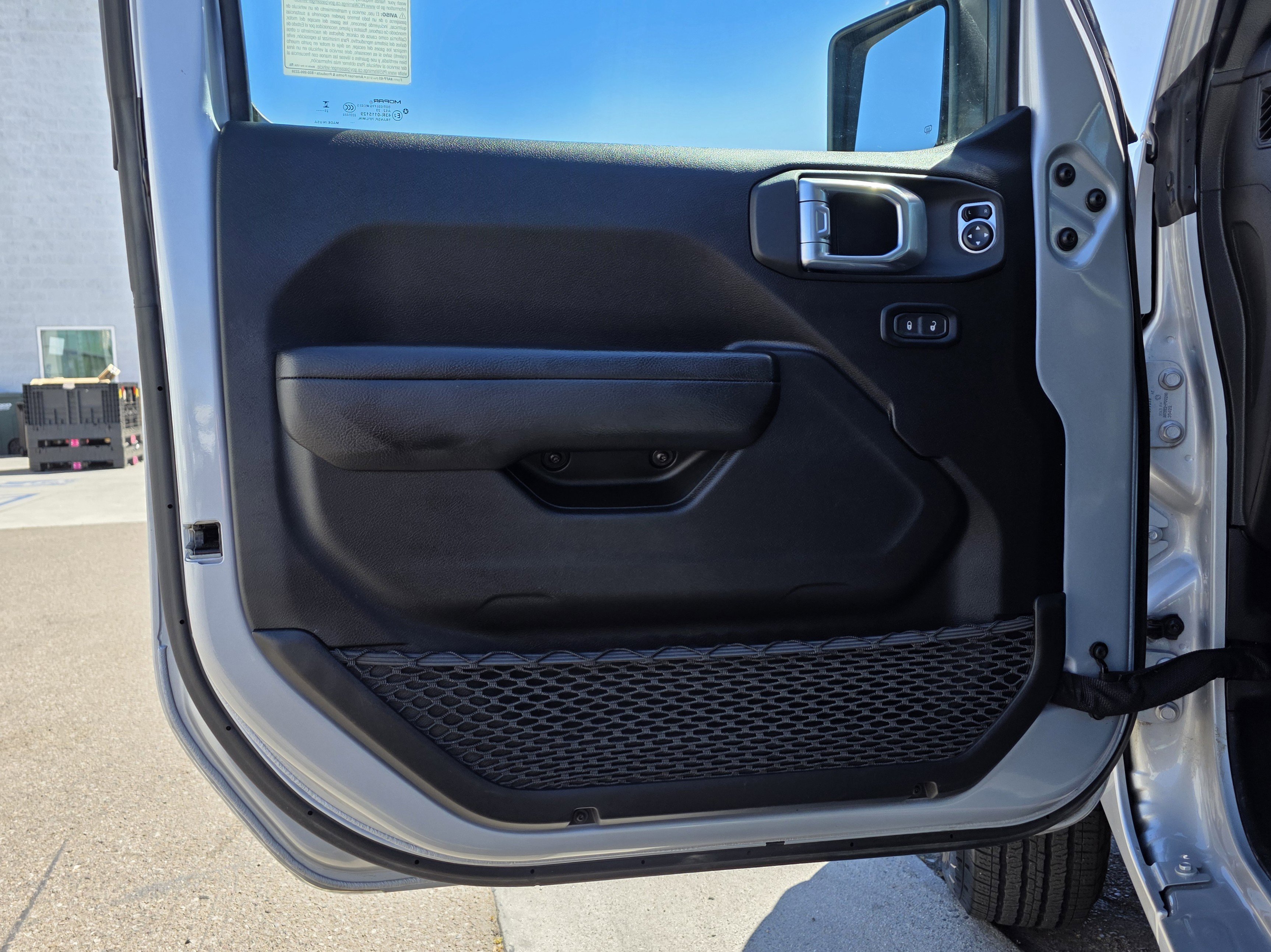 Used 2024 Jeep Wrangler Sport S image 11