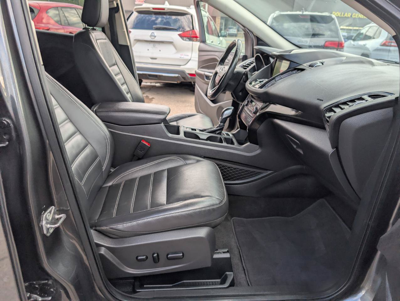 Used 2019 Ford Escape Titanium AWD/4WD image 53