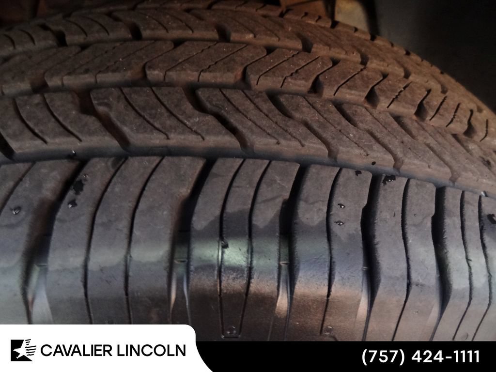 Used 2012 Ford Expedition Limited AWD/4WD image 12