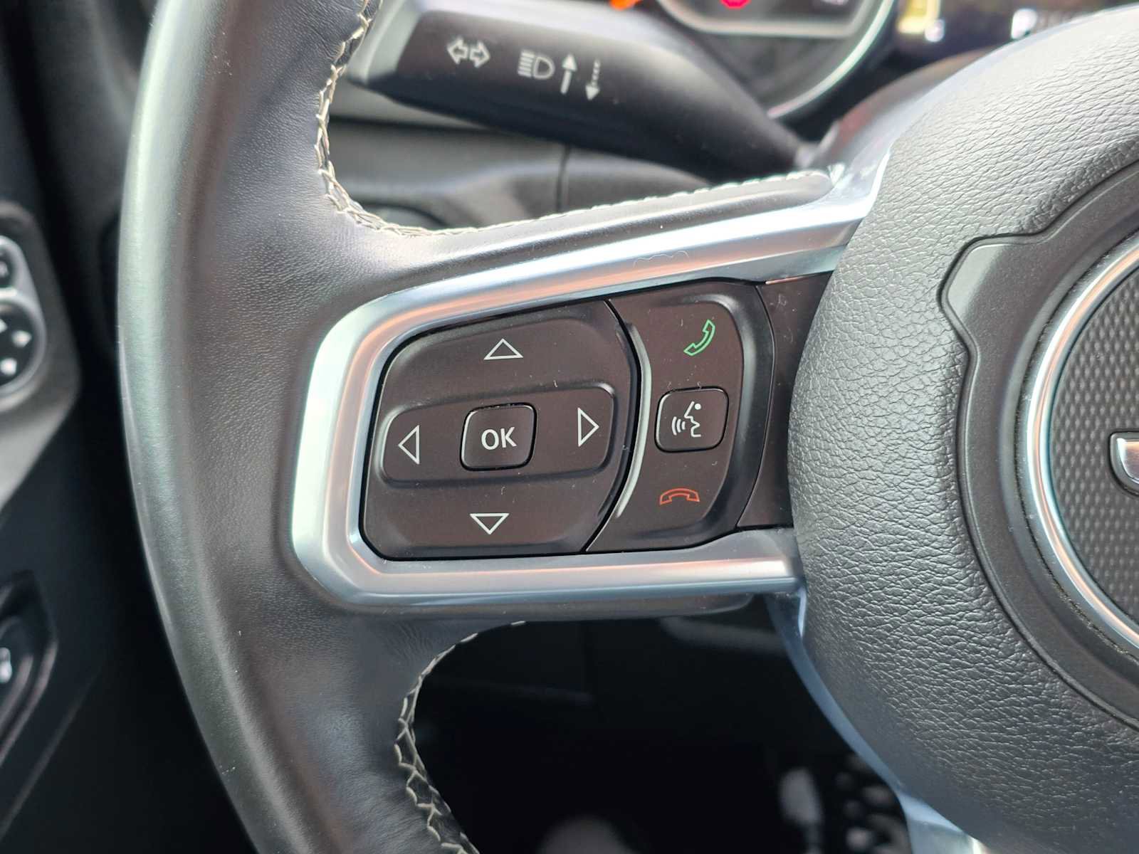 Used 2019 Jeep Wrangler Unlimited Sahara AWD/4WD image 29