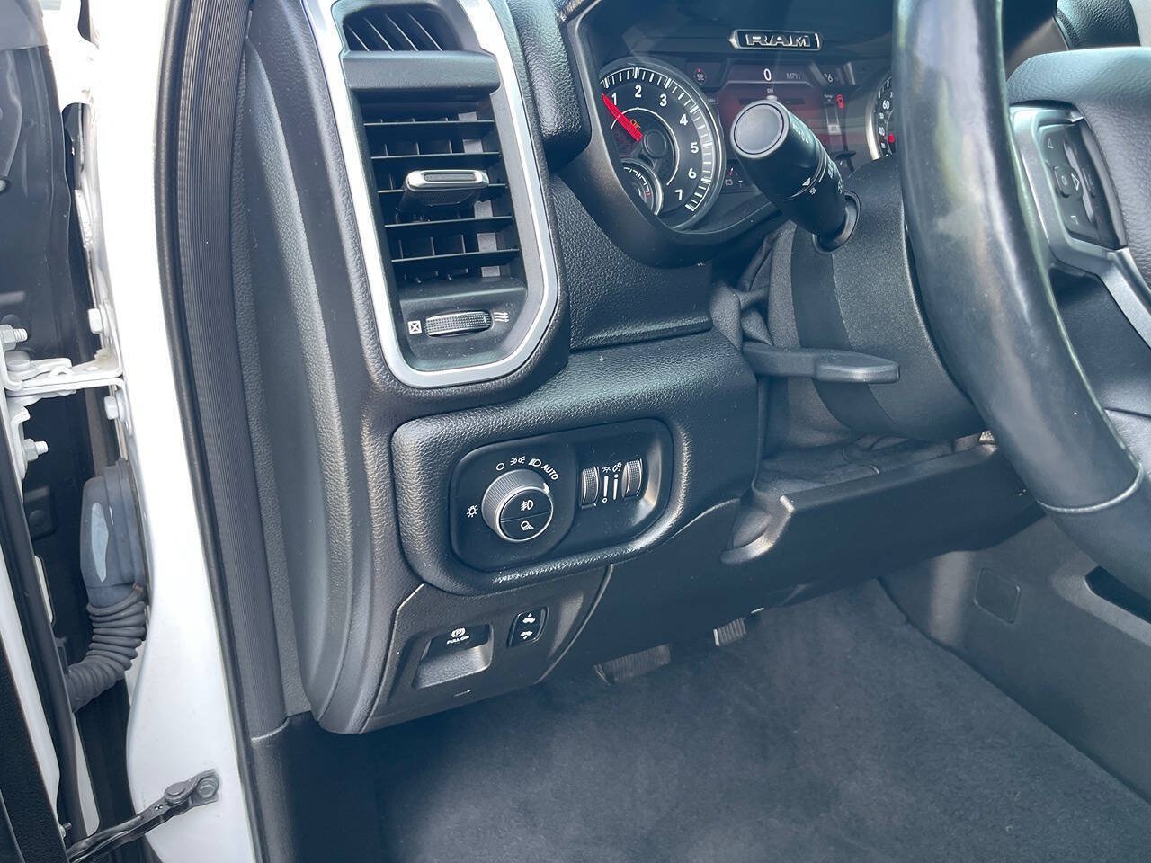 Used 2019 RAM 1500 Big Horn AWD/4WD image 22