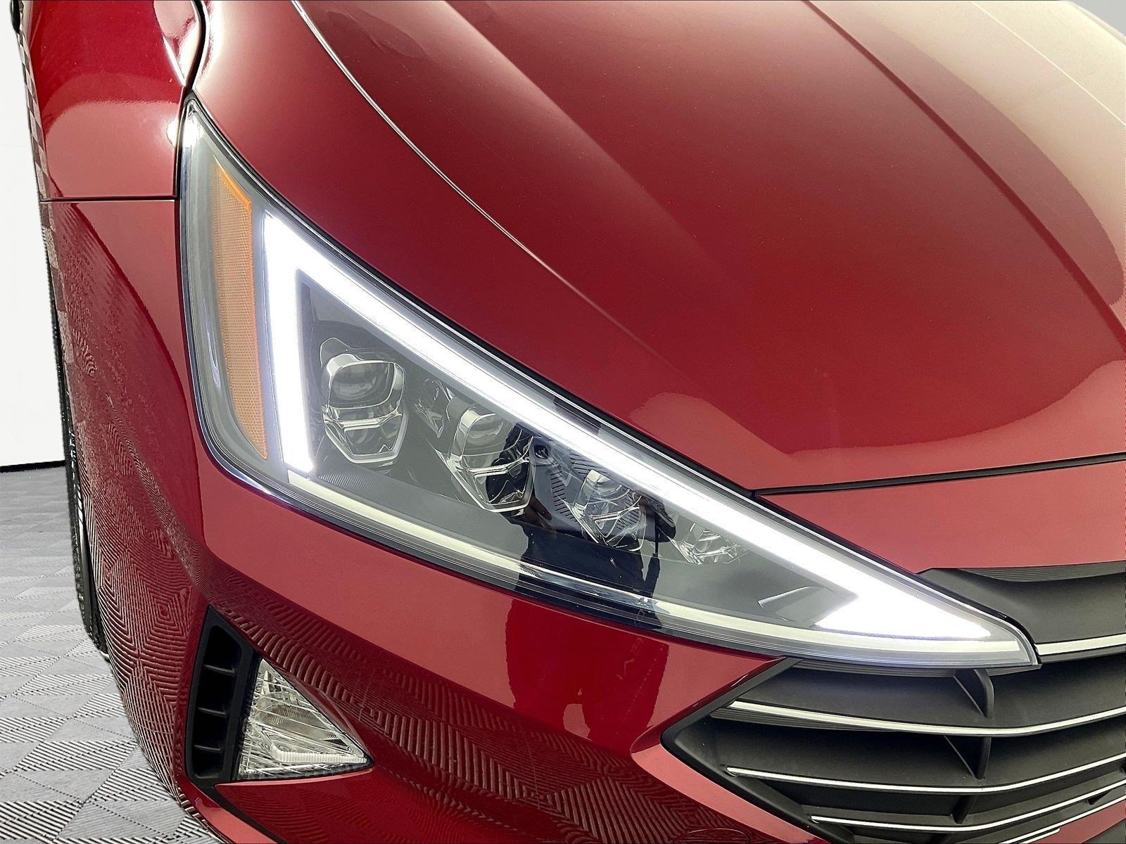 Used 2019 Hyundai Elantra Limited w/ Ultimate Package 02 FWD image 31