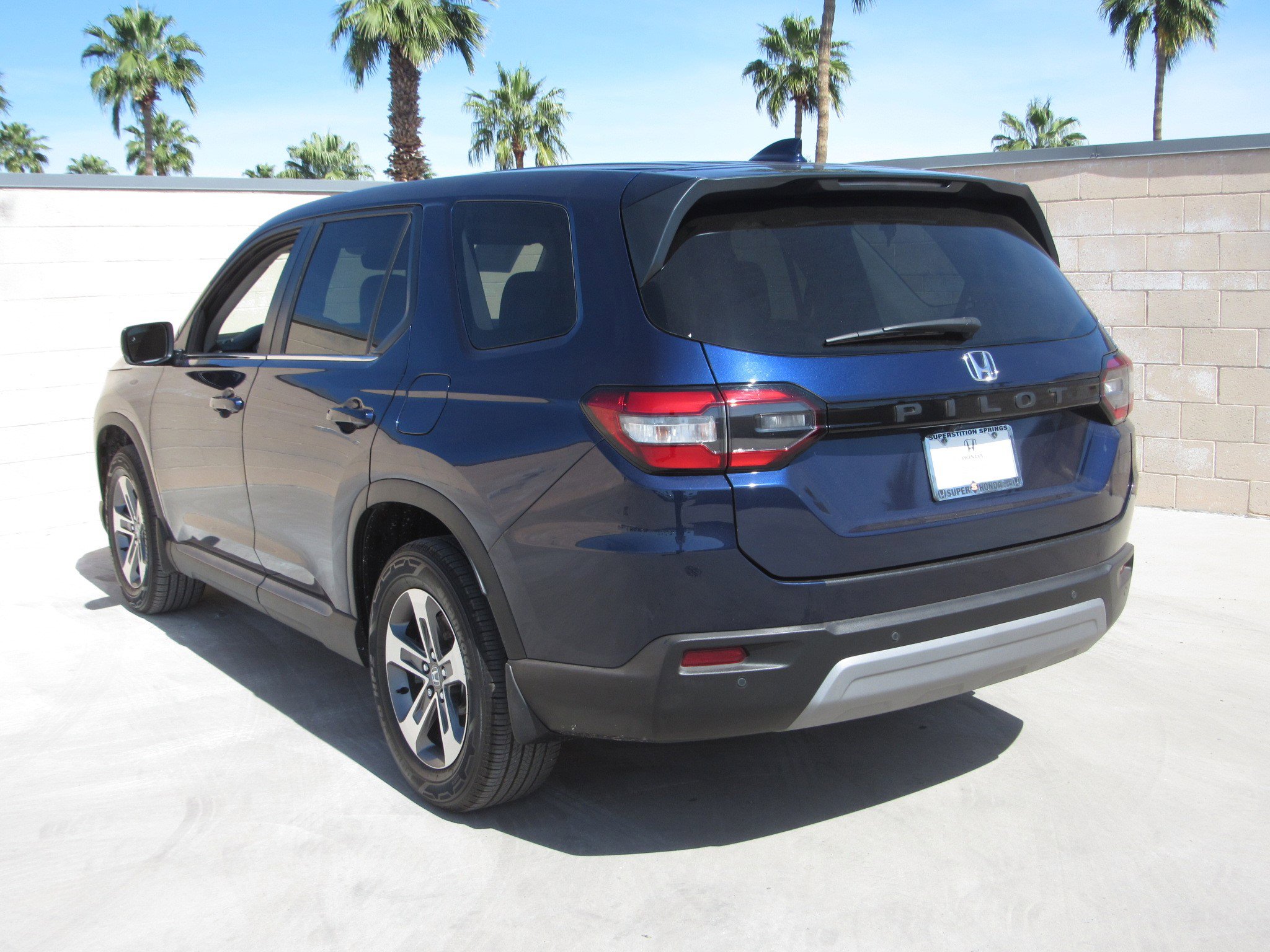 Used 2023 Honda Pilot EX-L image 6