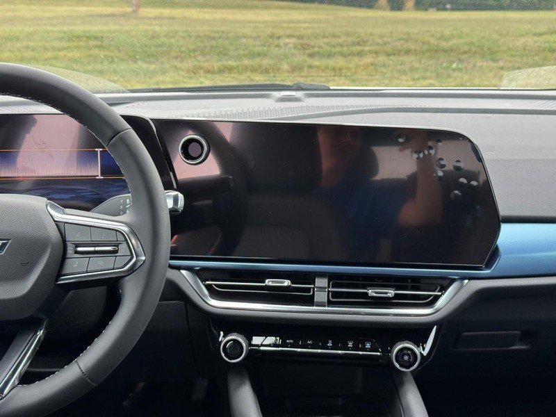 New 2026 Chevrolet Equinox EV LT FWD image 8