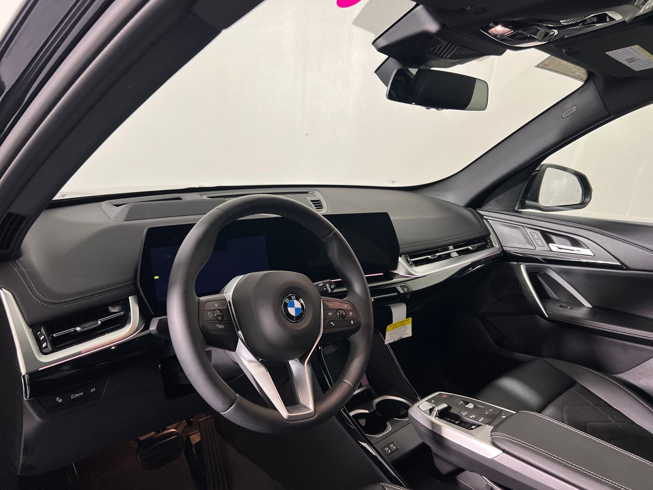 Used 2026 BMW X1 xDrive28i w/ Technology Package image 4