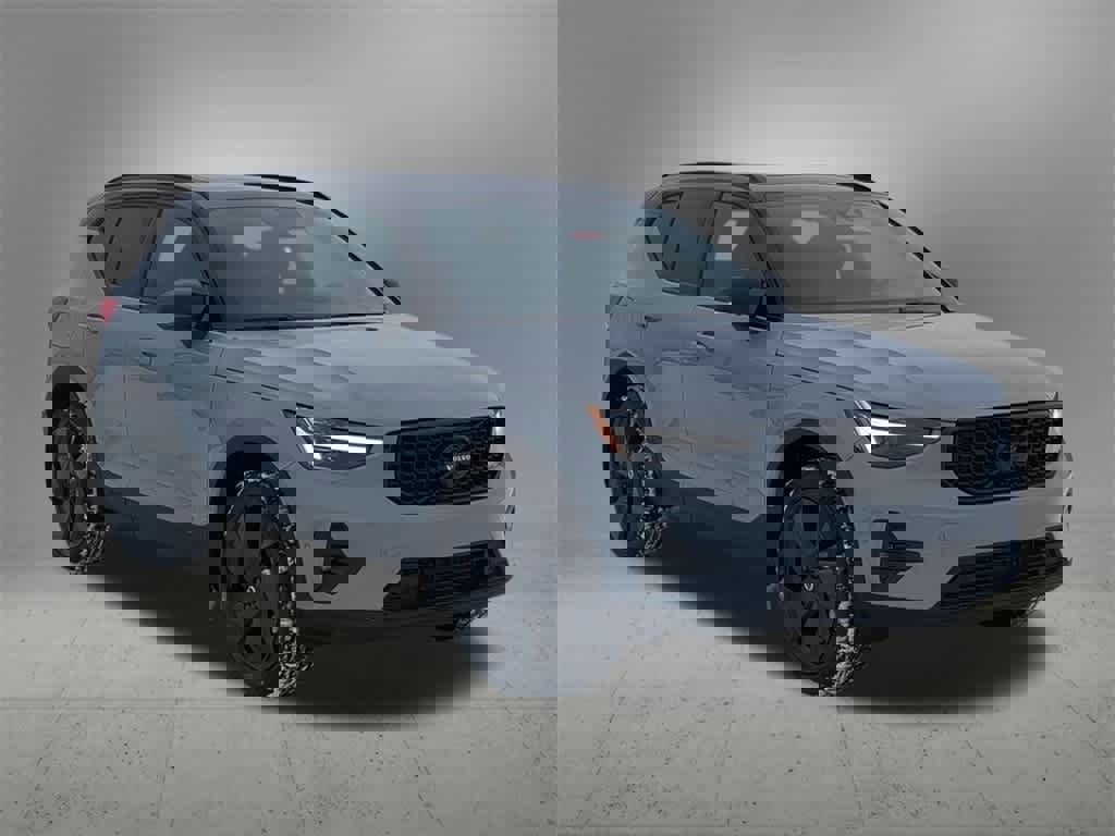 New 2026 Volvo XC40 B5 Ultra w/ Protection Package Premier image 8