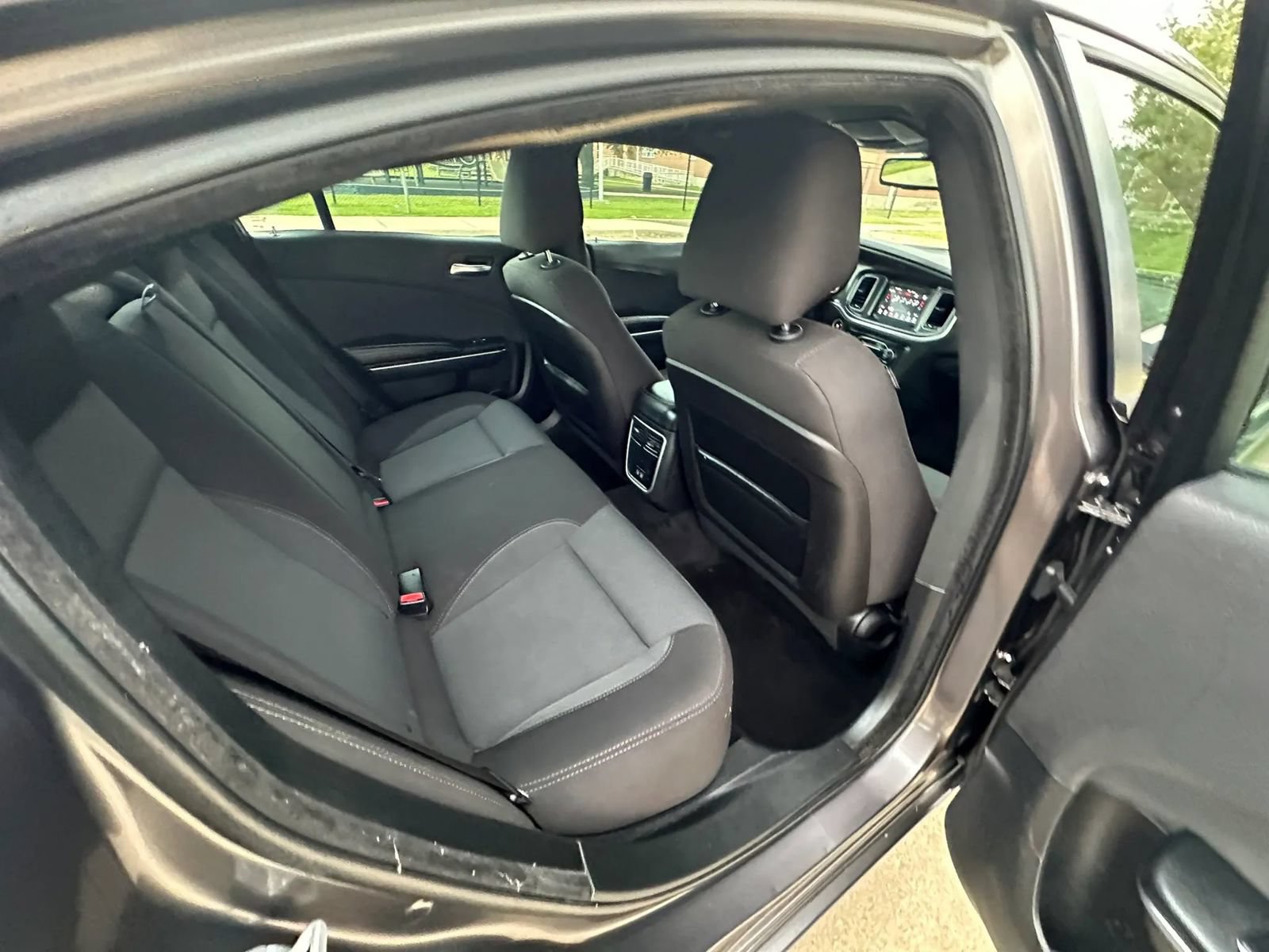 Used 2017 Dodge Charger SE RWD image 22