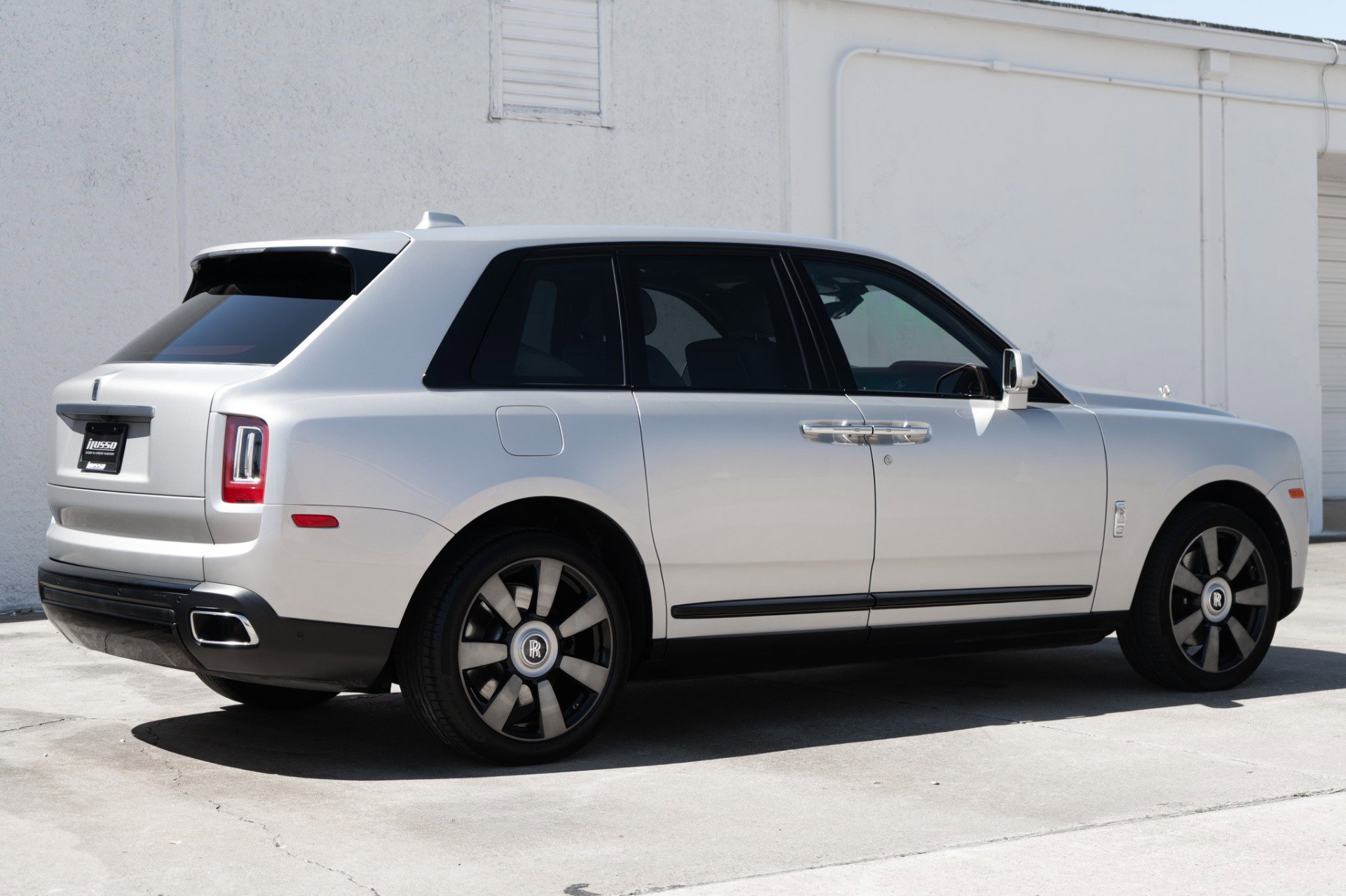 Used 2022 Rolls-Royce Cullinan w/ Cullinan Package image 4