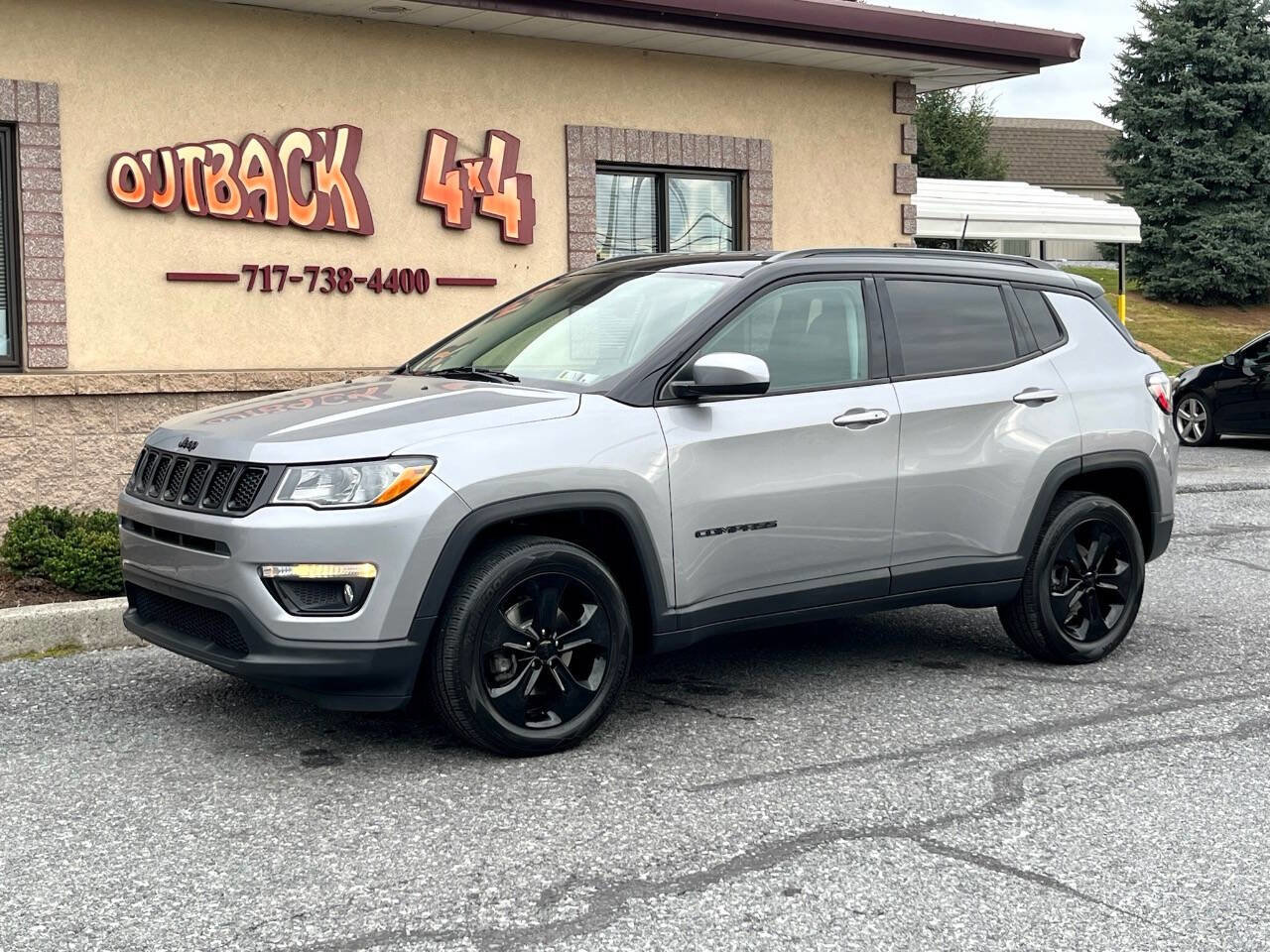 Used 2019 Jeep Compass Latitude image 4