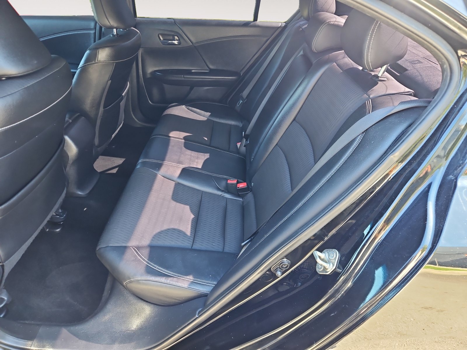 Used 2017 Honda Accord Sport image 13