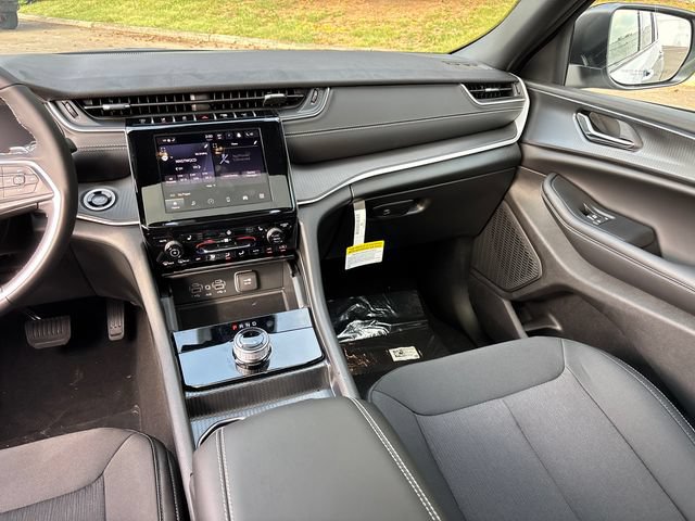 New 2026 Jeep Grand Cherokee Laredo X AWD/4WD image 12