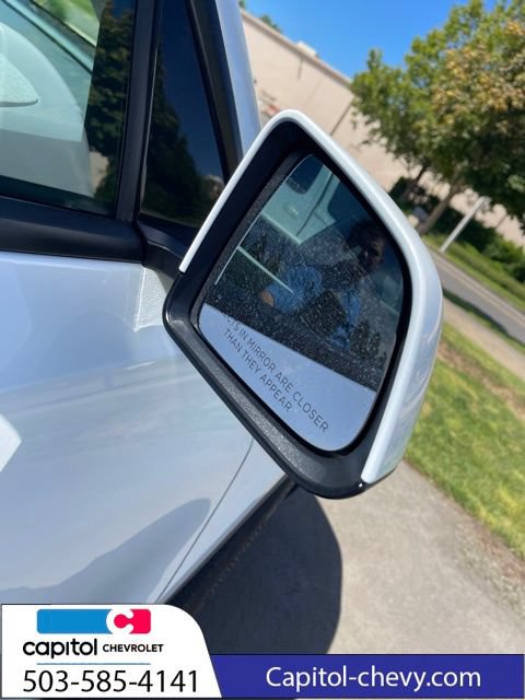 Used 2026 Tesla Model Y AWD image 25