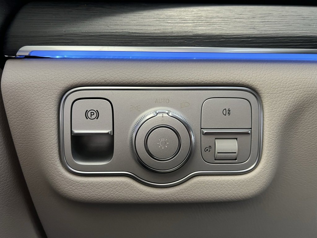 New 2025 Mercedes-Benz GLE 450e 4MATIC image 13