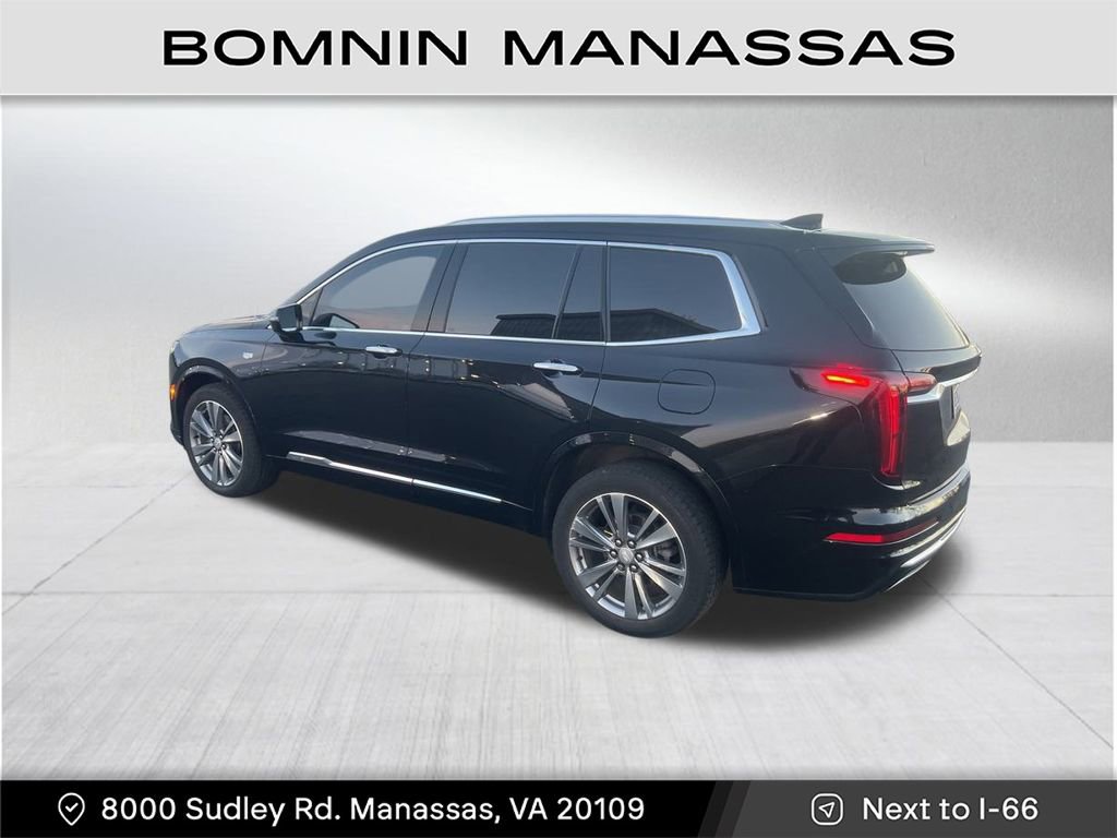 Used 2022 Cadillac XT6 Premium Luxury image 2
