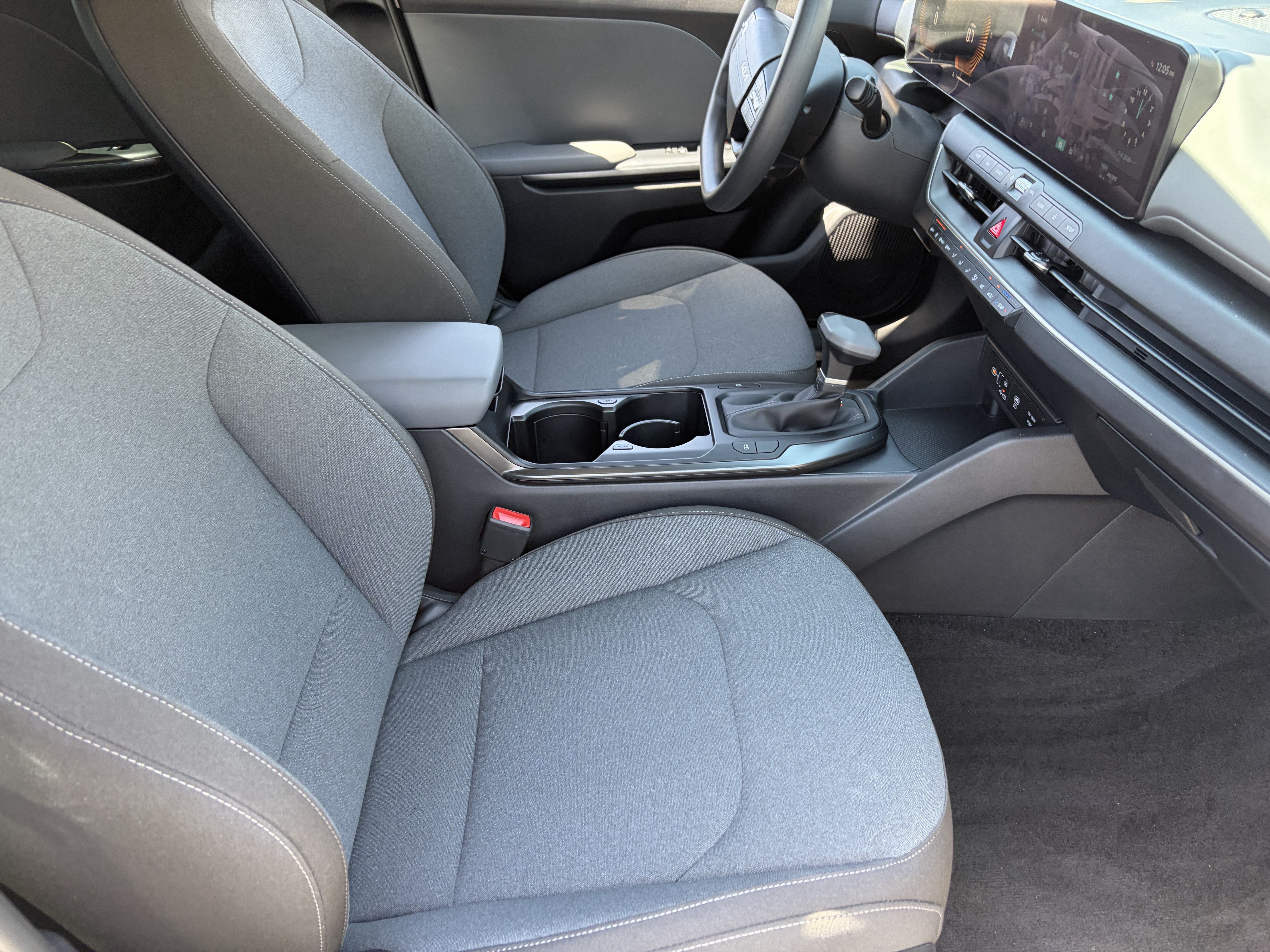 New 2026 Kia K4 FWD image 9