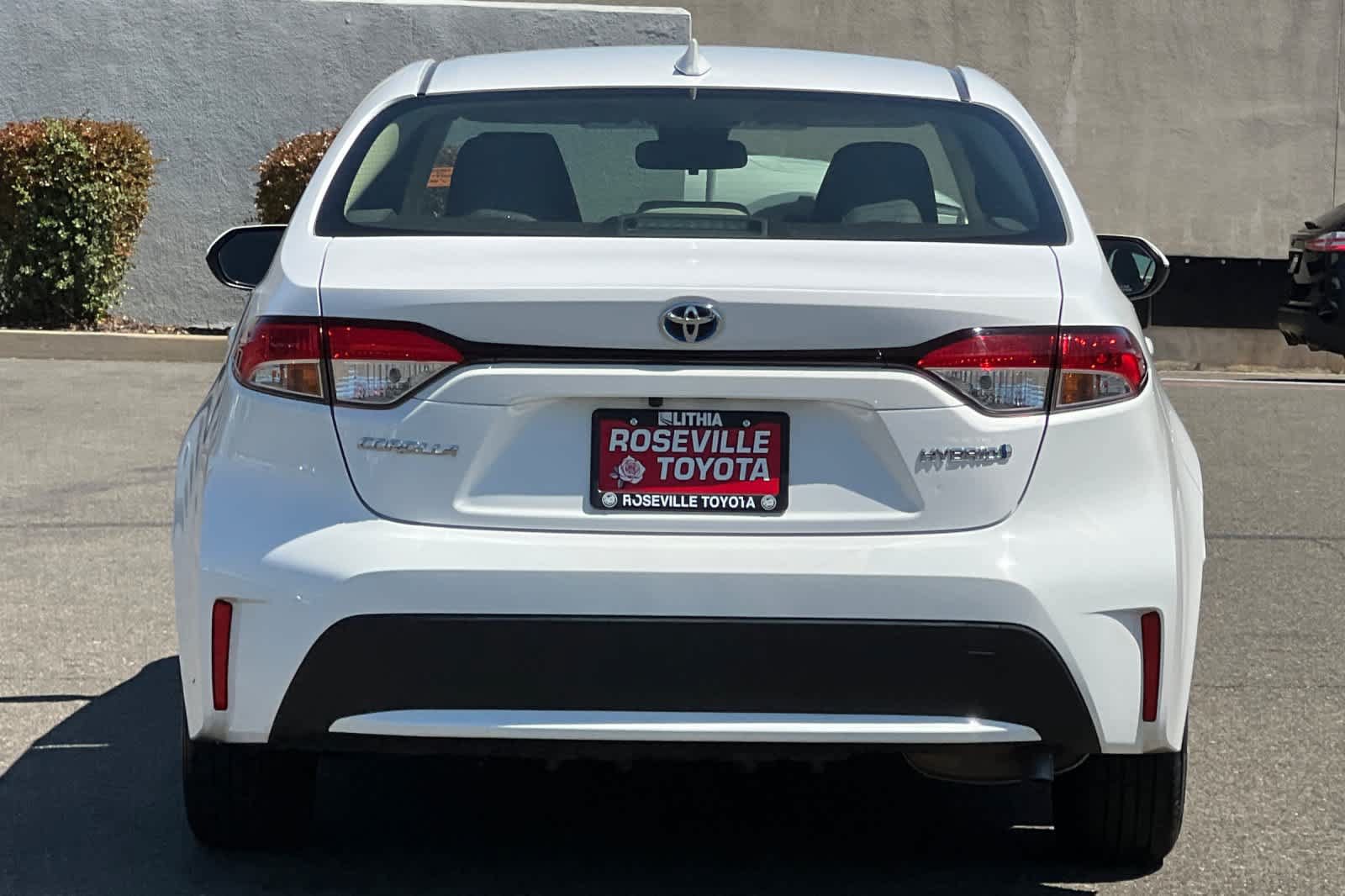 Used 2021 Toyota Corolla LE FWD image 8