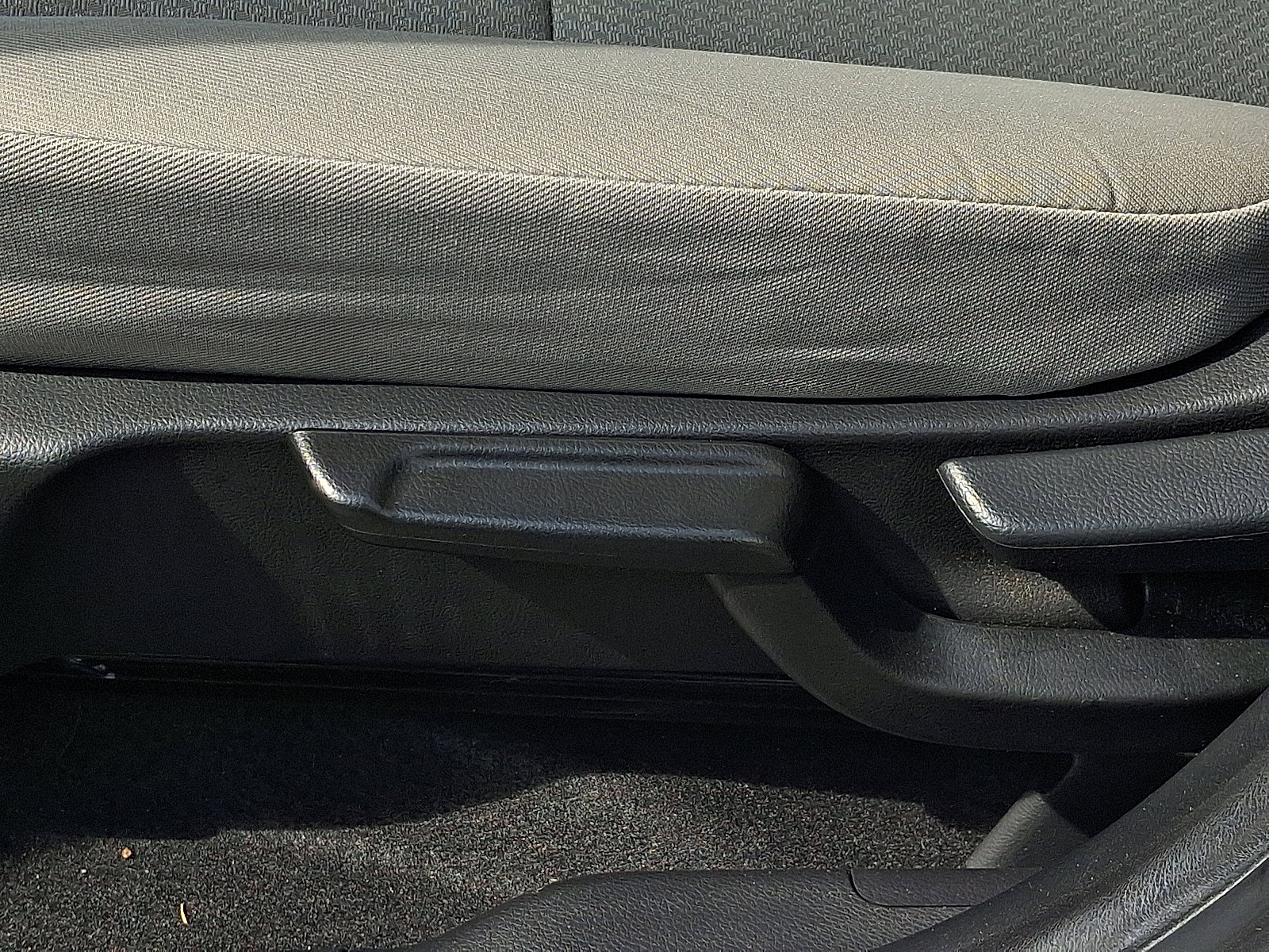 Used 2019 Honda HR-V LX image 25