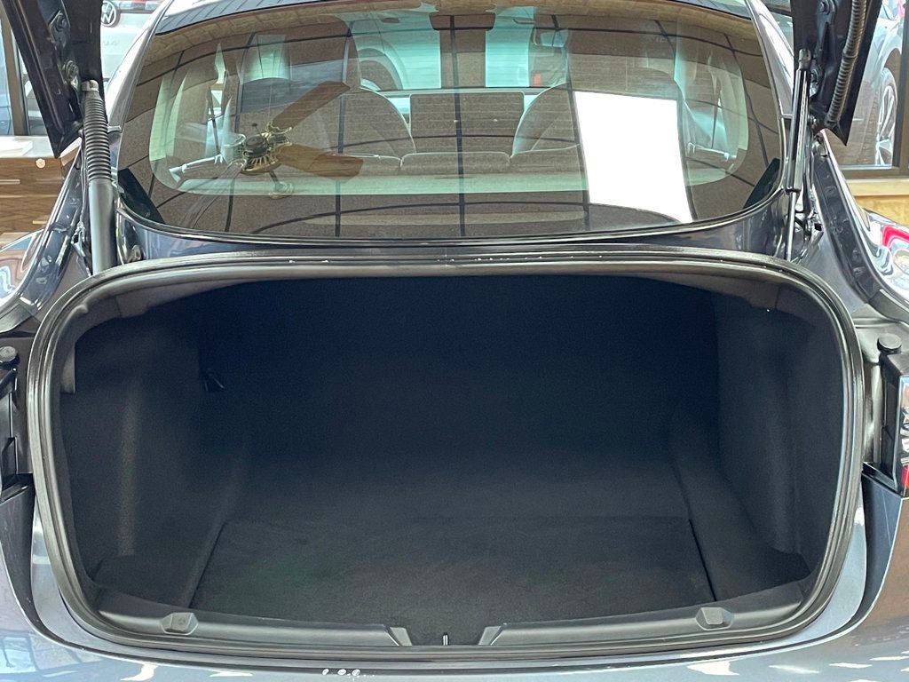 Used 2021 Tesla Model 3 Standard Range Plus image 17