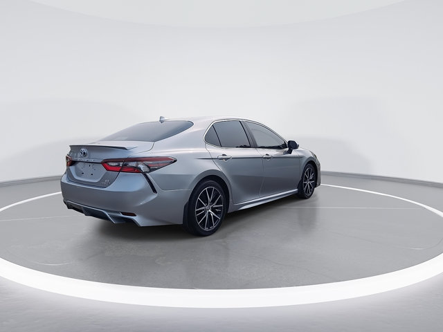 Used 2024 Toyota Camry SE FWD image 9