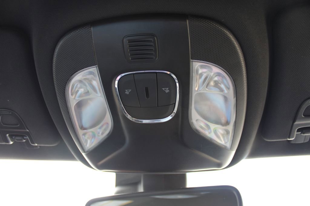 Used 2025 Jeep Compass Limited AWD/4WD image 35