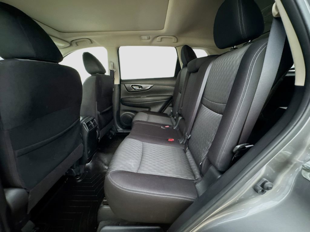 Used 2019 Nissan Rogue SV w/ Sun & Sound Touring Package AWD/4WD image 30