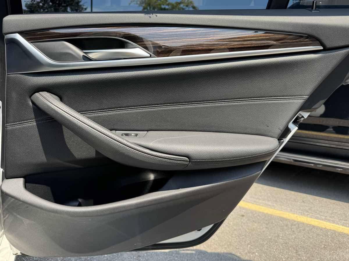 Used 2019 BMW 530i w/ Convenience Package RWD image 37