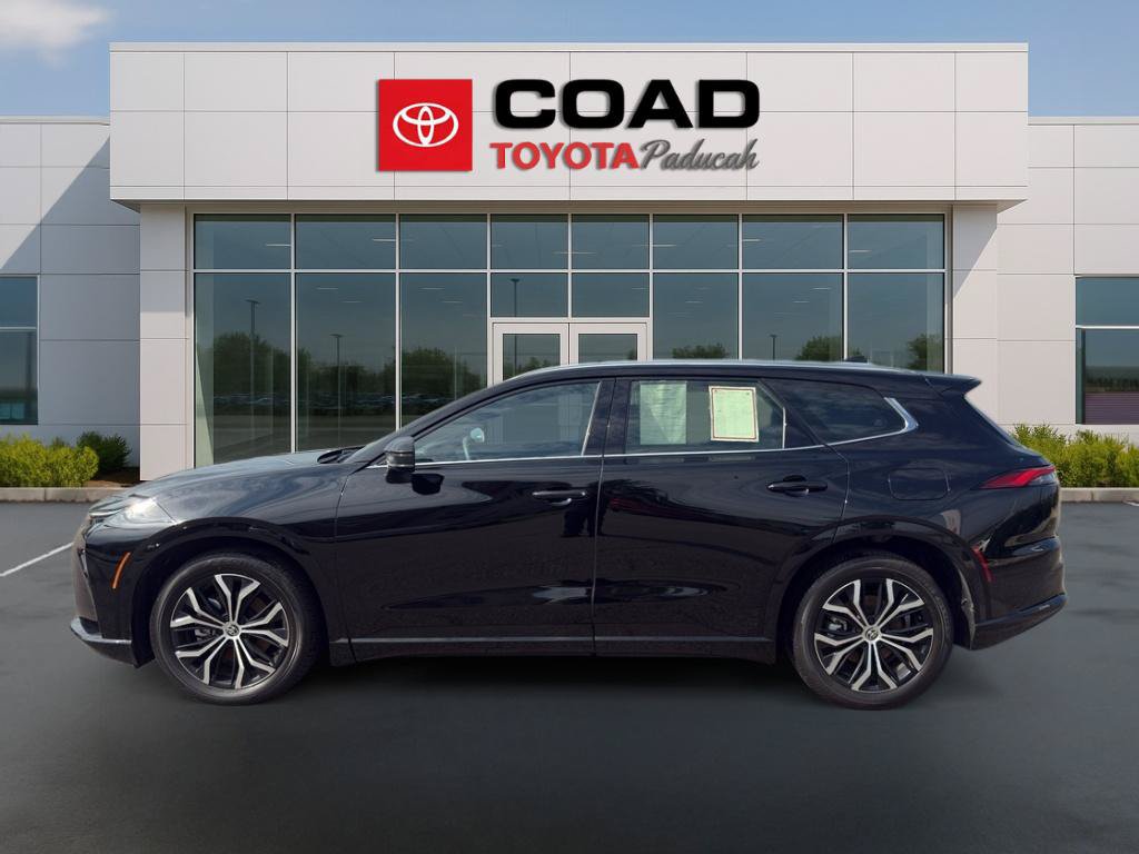 Certified 2025 Toyota Crown Signia AWD/4WD image 2
