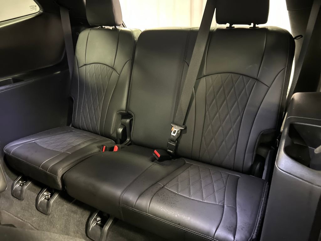 Used 2024 Buick Enclave Avenir w/ Avenir Technology Package image 25