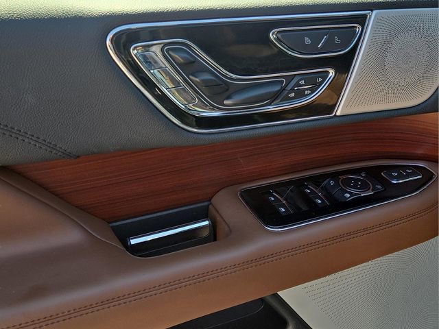 Used 2022 Lincoln Navigator Reserve image 23