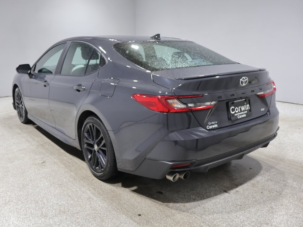 Used 2025 Toyota Camry SE FWD image 5