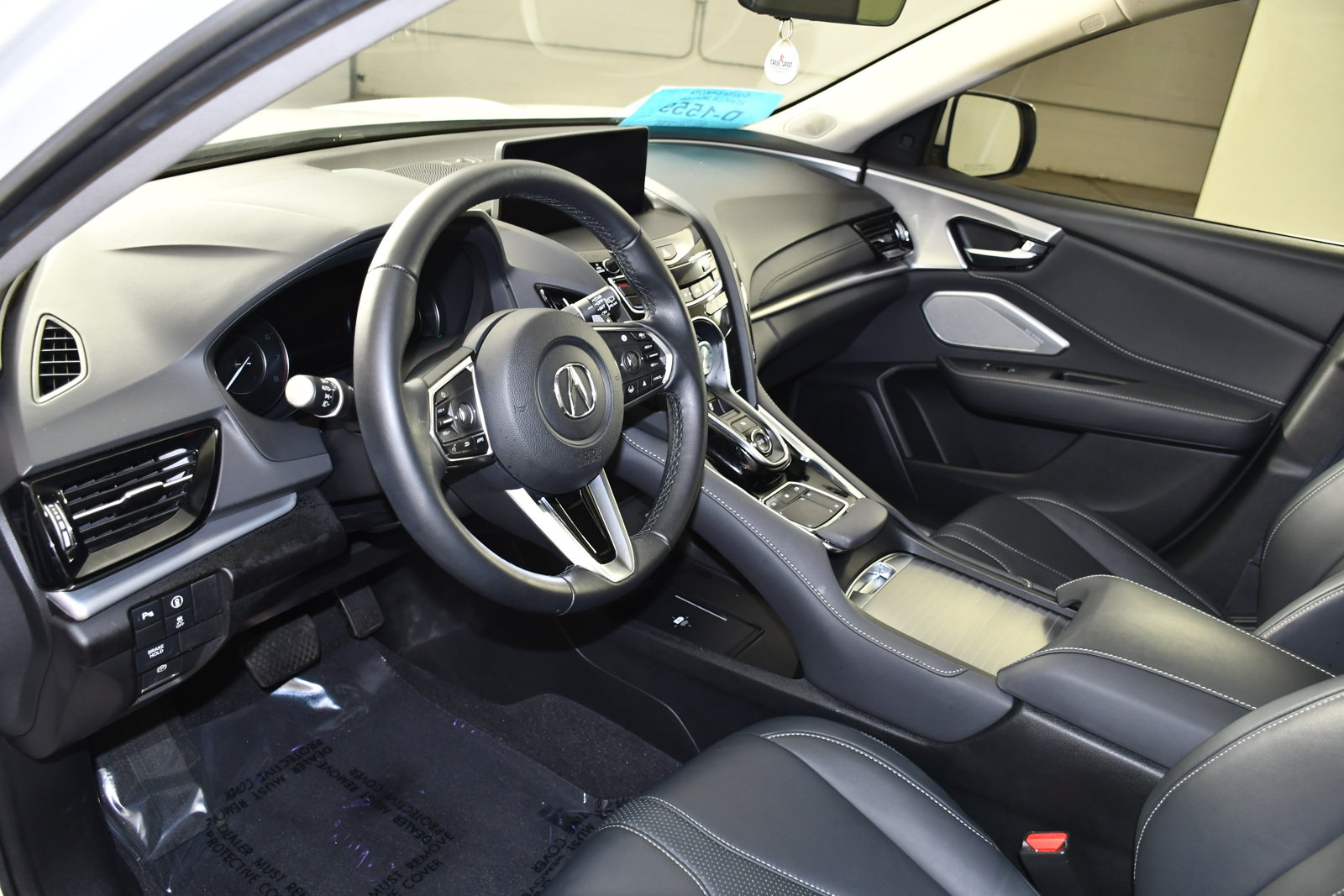 Certified 2024 Acura RDX w/ Technology Package AWD/4WD image 2