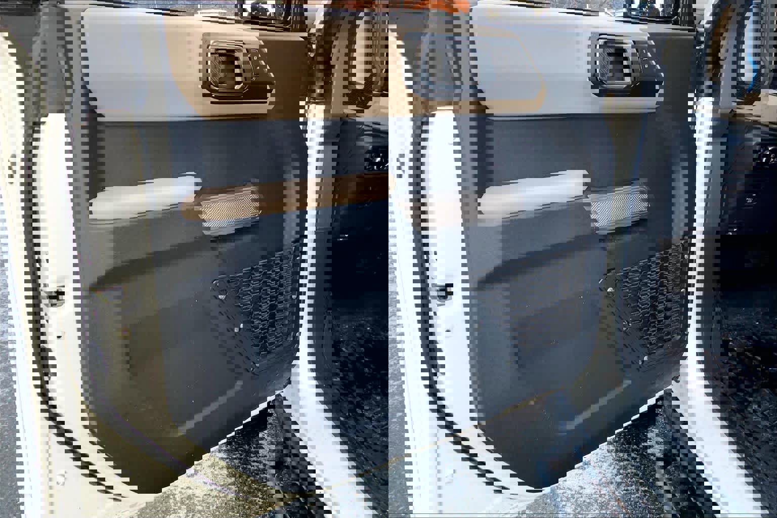 Used 2023 Ford Bronco Wildtrak image 21