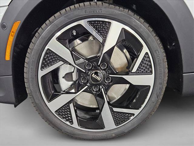 Certified 2026 MINI Cooper 4-Door Hardtop FWD image 16