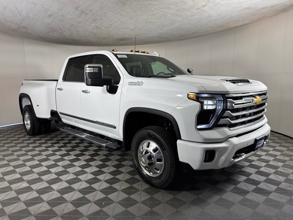 New 2026 Chevrolet Silverado 3500 High Country AWD/4WD image 3