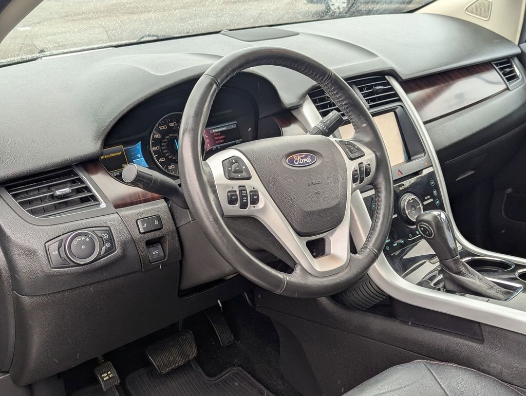 Used 2011 Ford Edge Limited w/ 302A Rapid Spec Order Code image 9