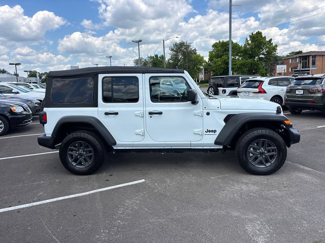 Used 2025 Jeep Wrangler Unlimited Sport AWD/4WD image 26