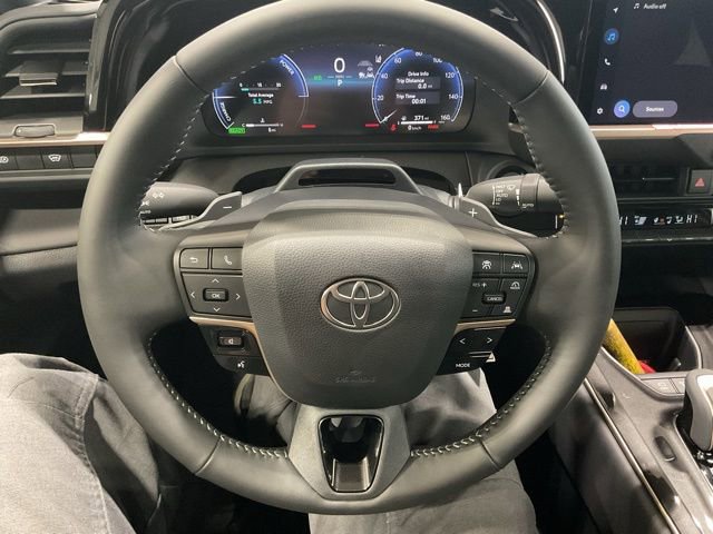 New 2026 Toyota Crown Platinum image 13