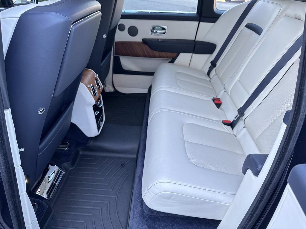 Used 2021 Rolls-Royce Cullinan AWD/4WD image 13