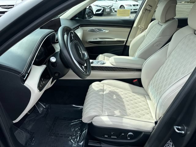 Used 2025 Genesis GV70 3.5T Sport w/ Sport Prestige Package AWD/4WD image 28