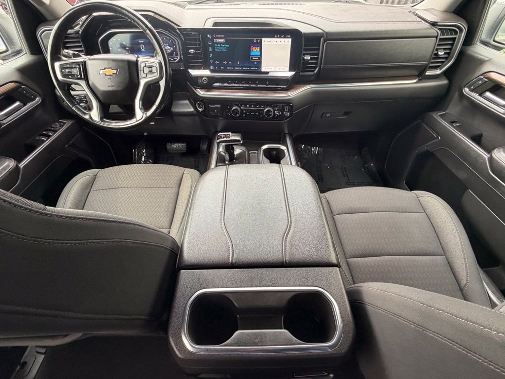 Used 2023 Chevrolet Silverado 1500 LT AWD/4WD image 12