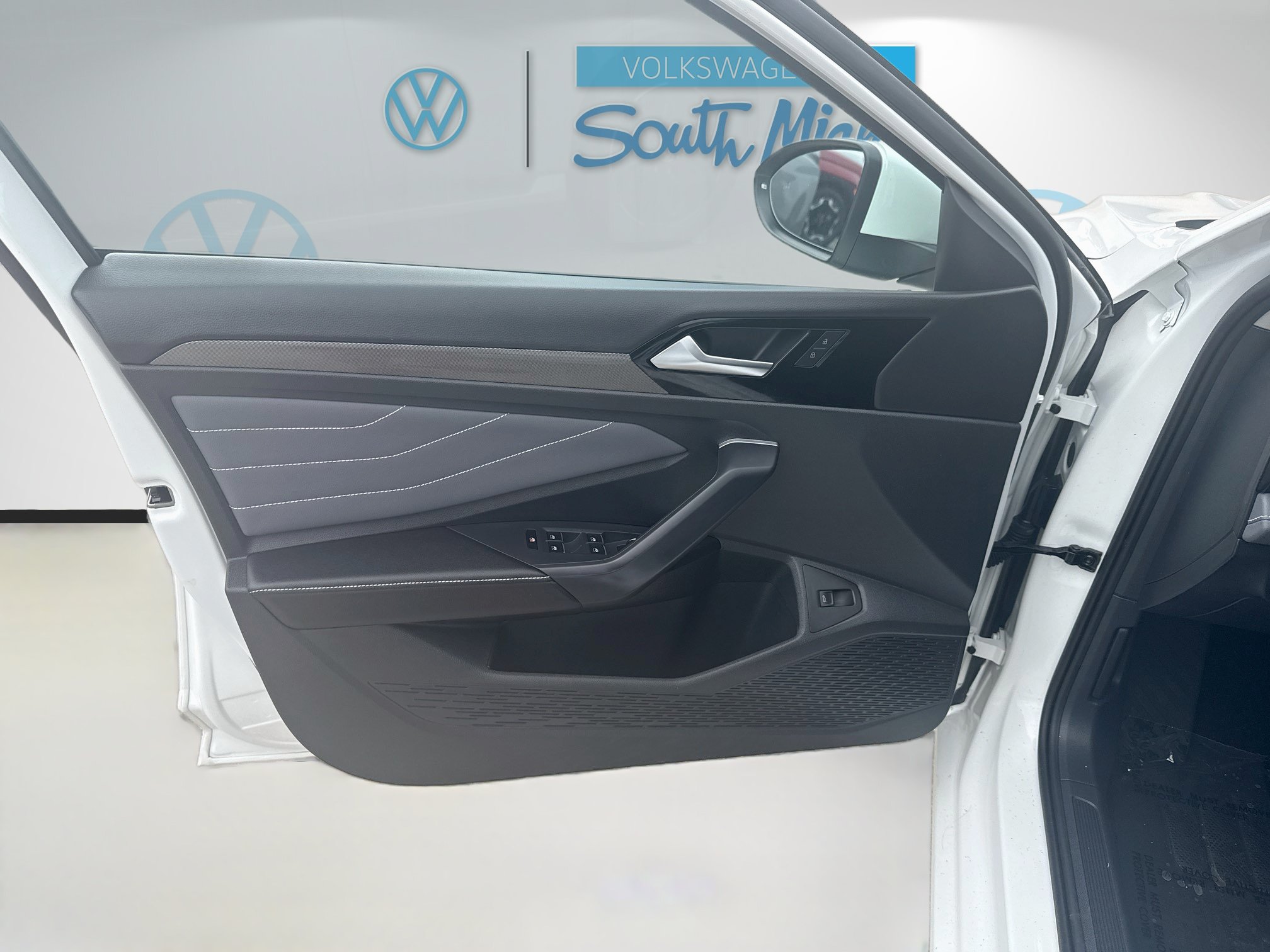 Used 2025 Volkswagen Jetta SEL FWD image 20