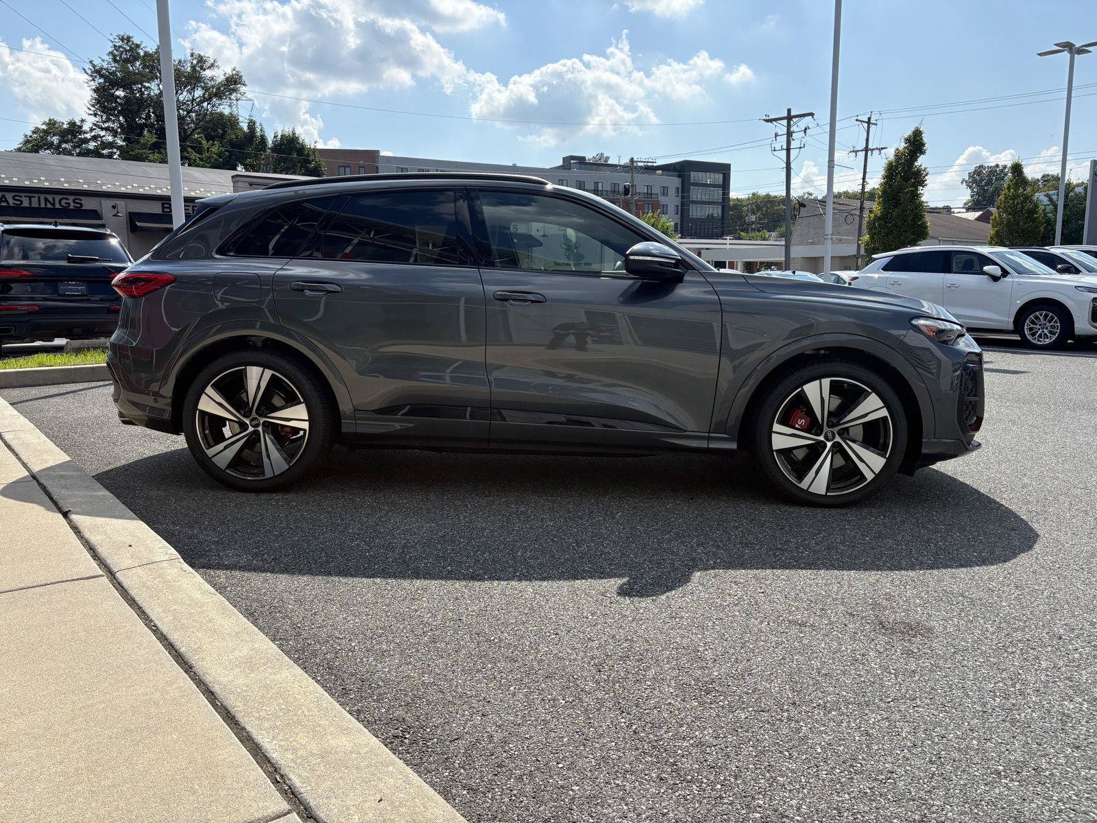 New 2026 Audi SQ5 Premium Plus AWD/4WD image 6