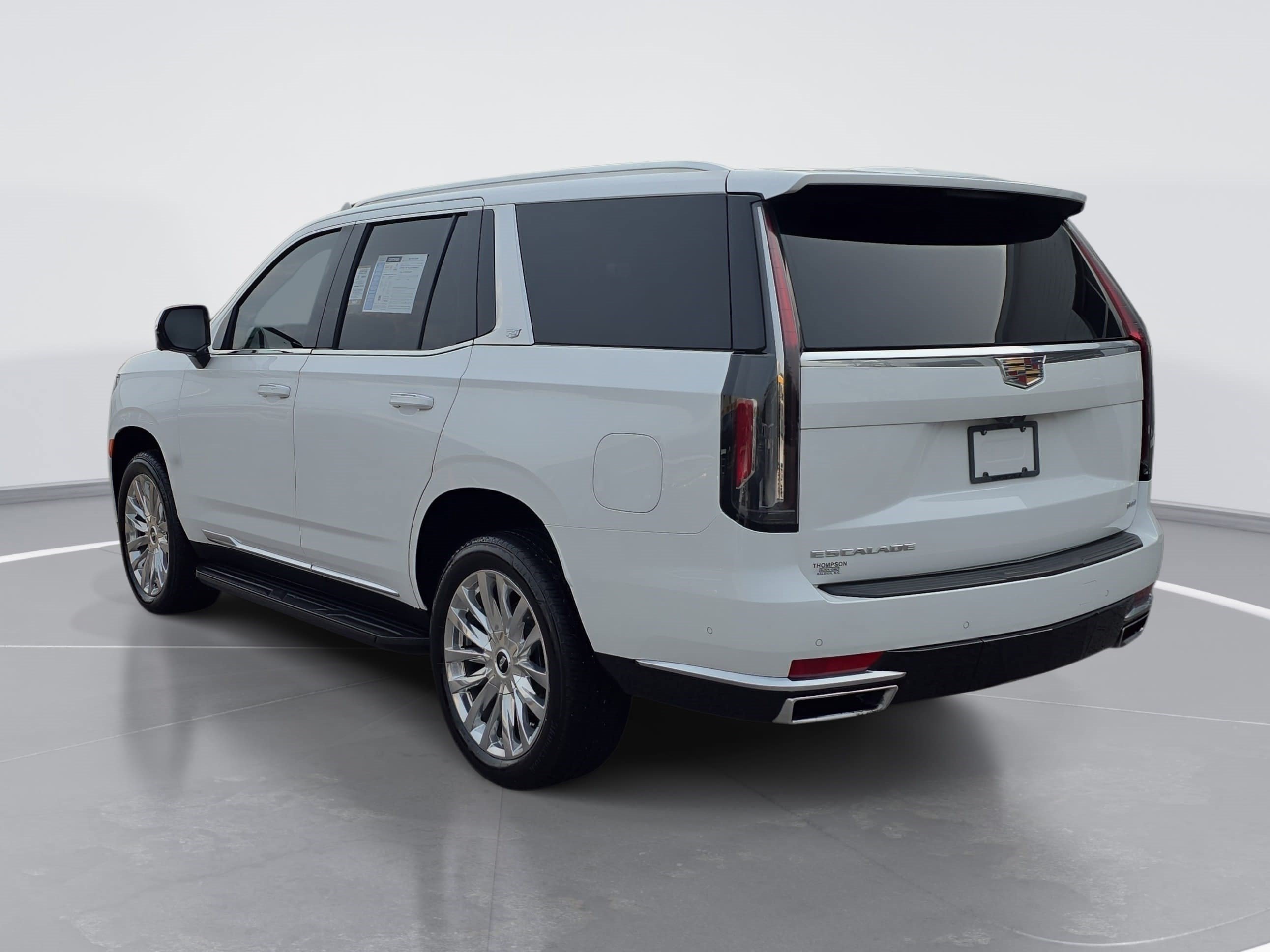 Certified 2024 Cadillac Escalade Premium Luxury w/ Performance Package AWD/4WD image 5