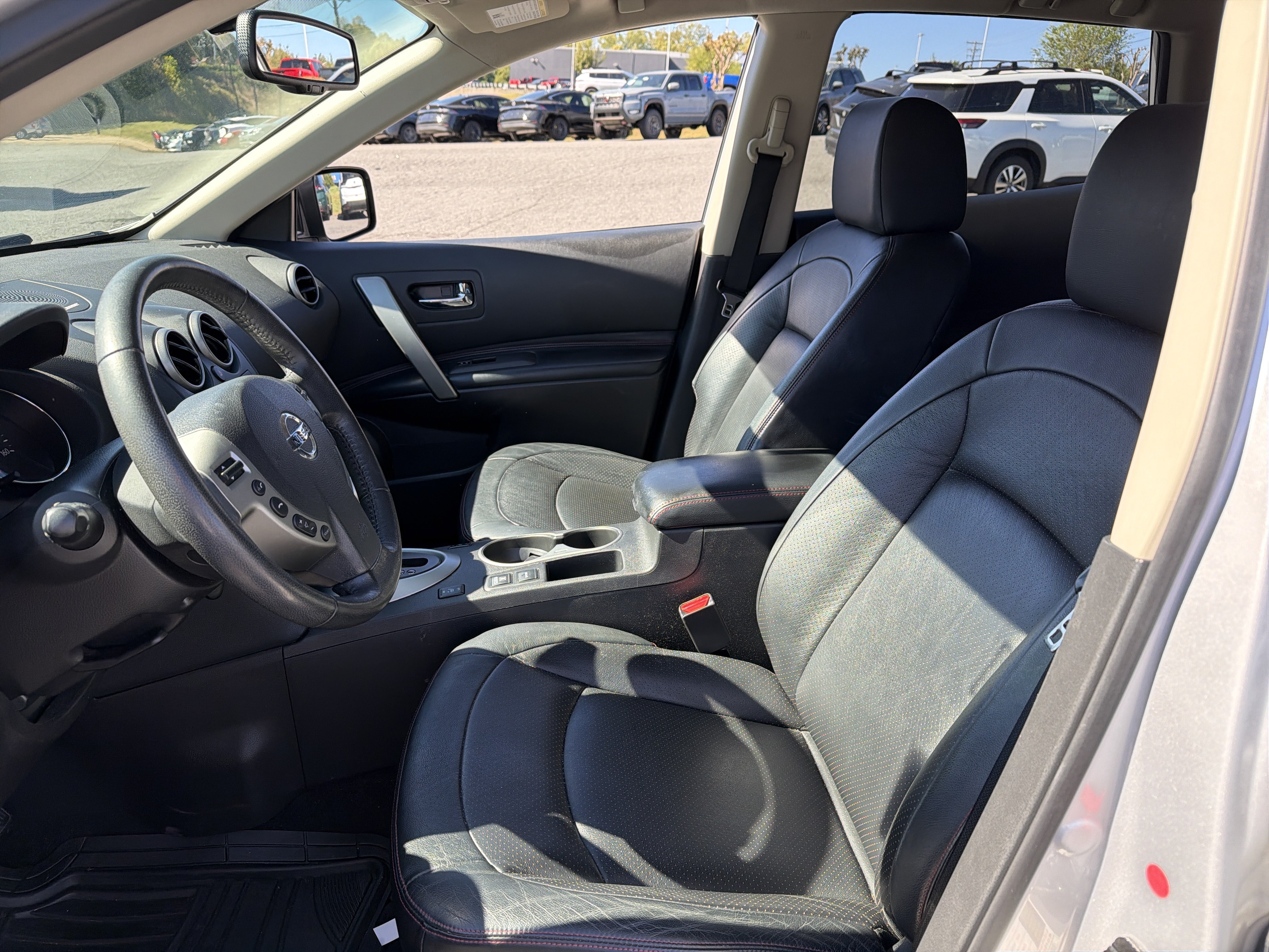 Used 2013 Nissan Rogue SL AWD/4WD image 16